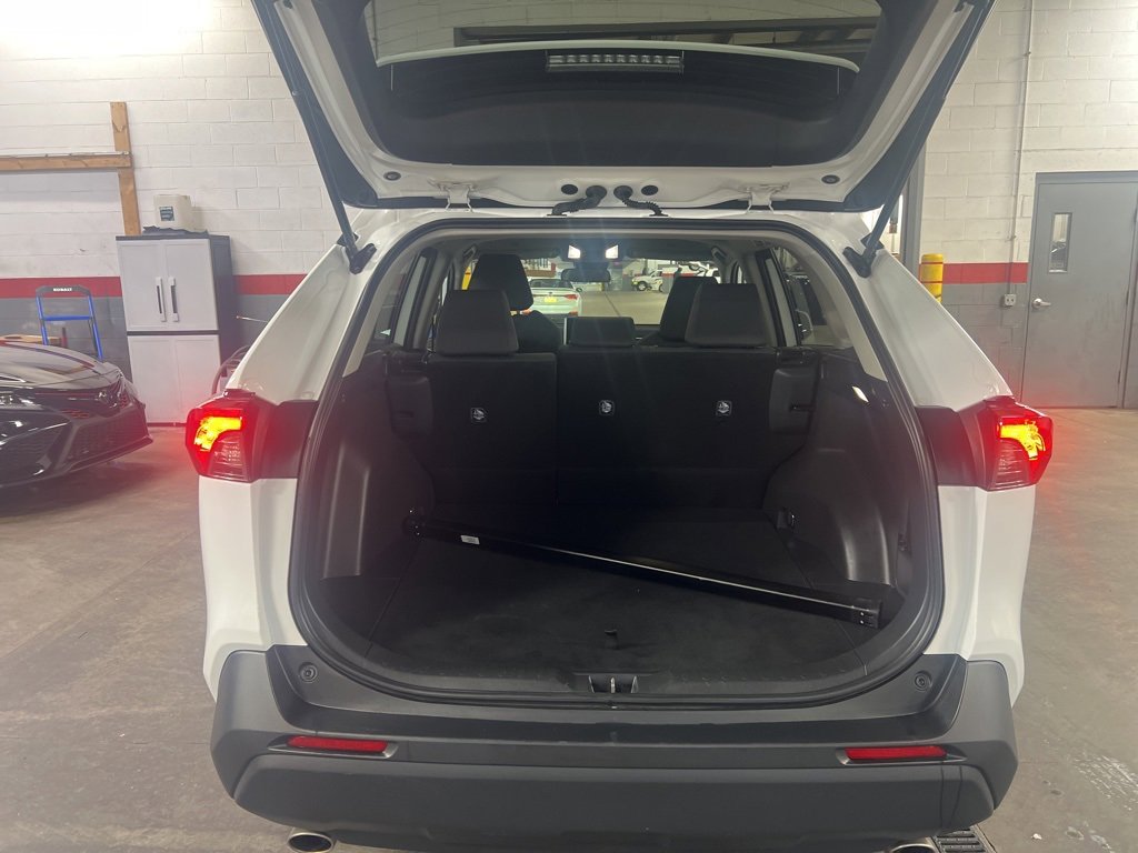 Used 2025 Toyota RAV4 XLE image 5