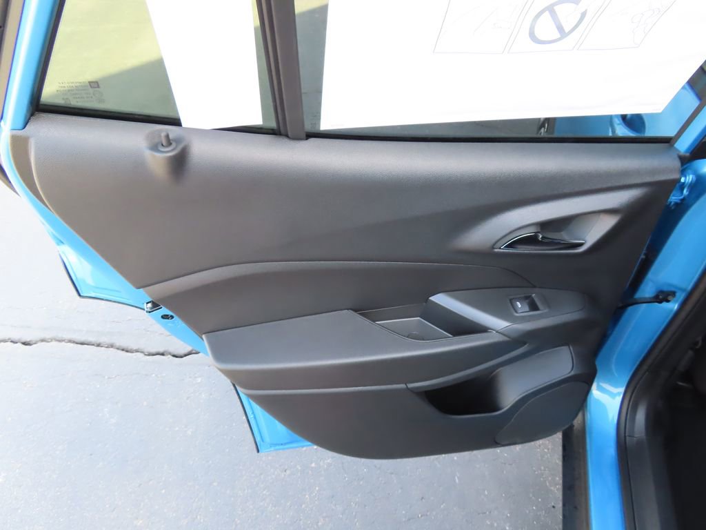 New 2026 Chevrolet Trax RS w/ Sunroof Package image 24