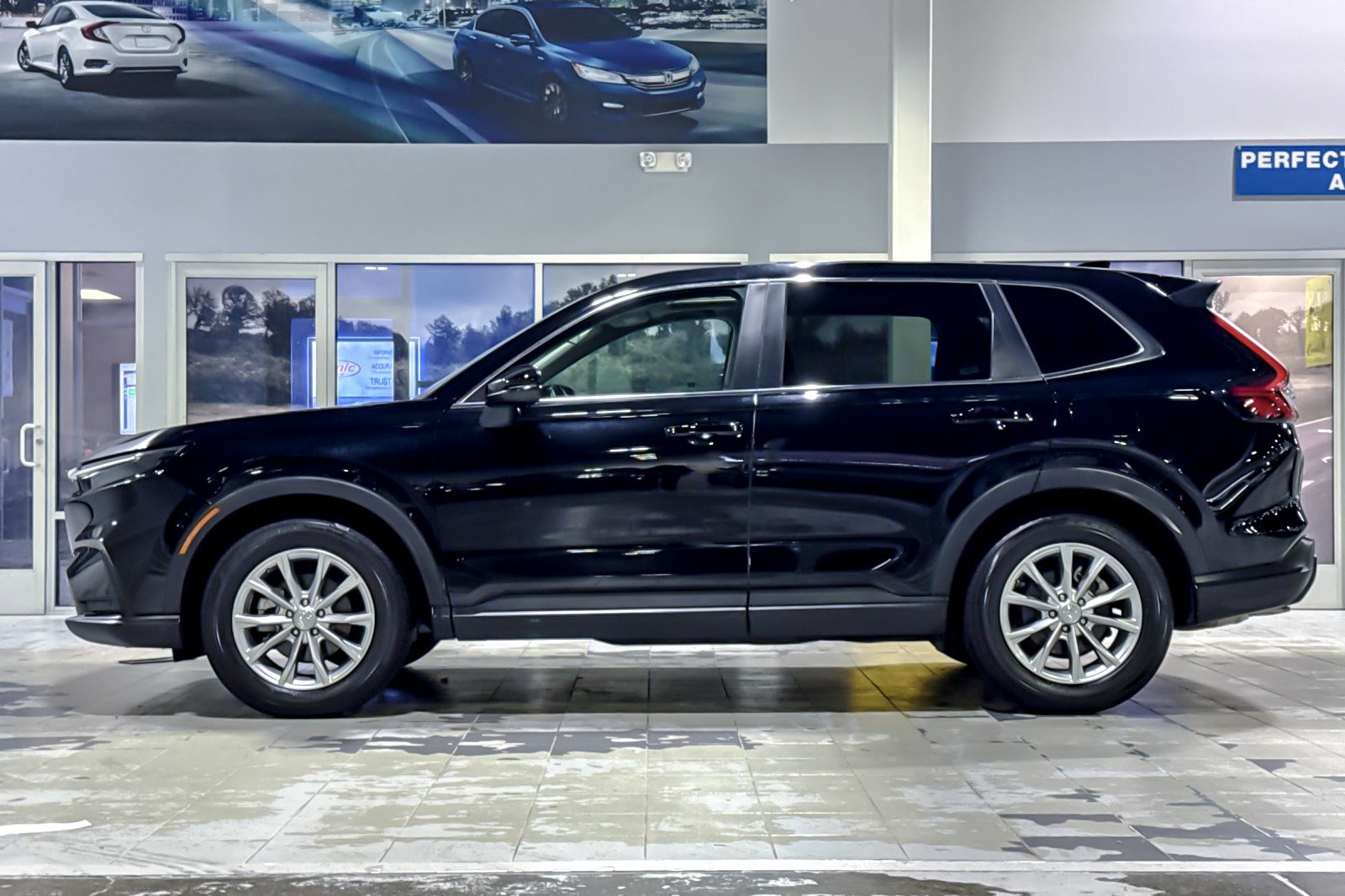 Used 2025 Honda CR-V EX-L image 2