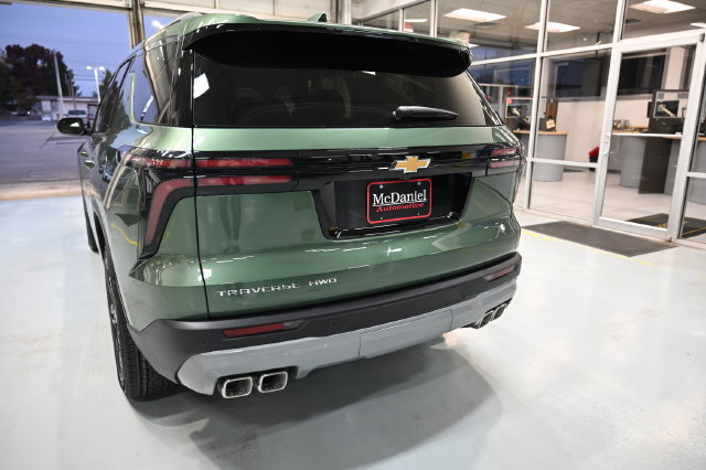 New 2027 Chevrolet Traverse LT w/ LPO, Floor Liner Package AWD/4WD image 6
