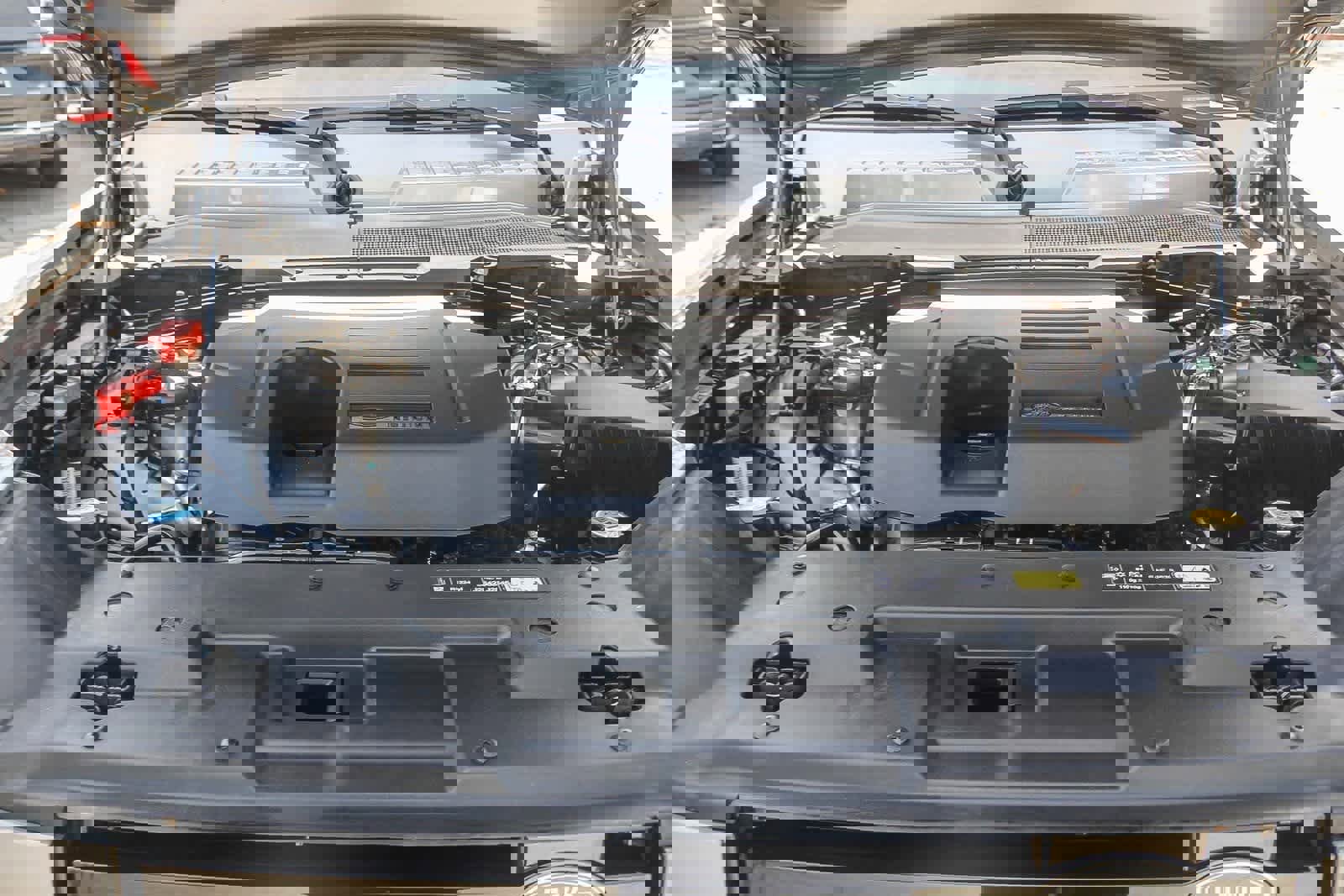 Used 2023 Land Rover Defender 130 SE image 27