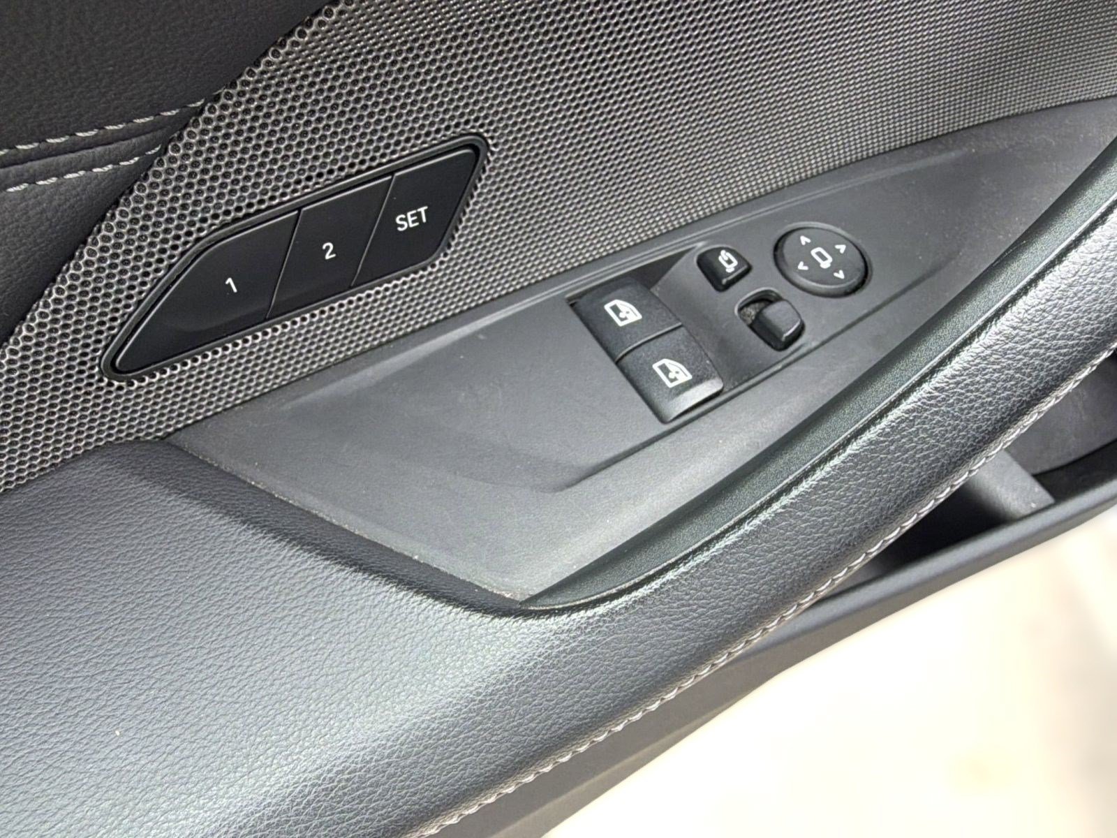 Certified 2024 BMW 430i Coupe w/ Premium Package RWD image 18