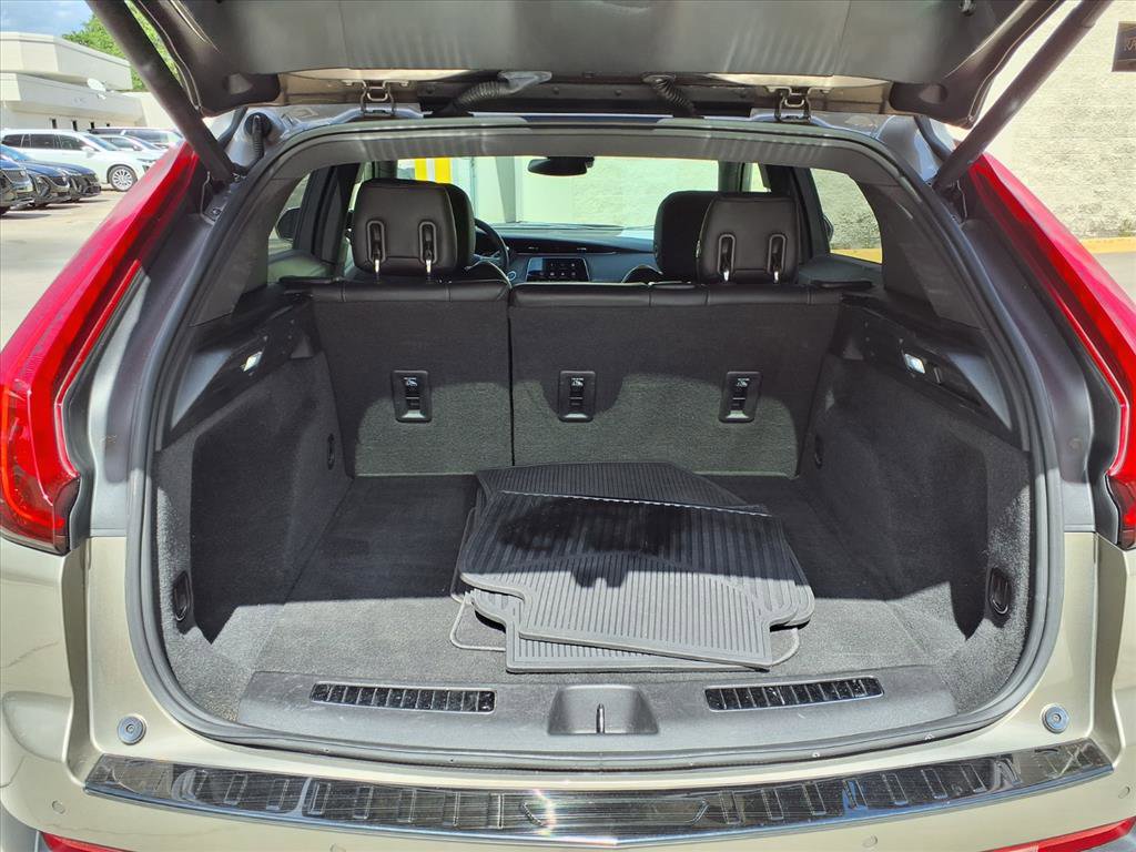 Used 2020 Cadillac XT4 Premium Luxury FWD image 16