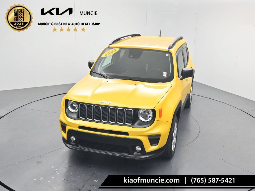 Used 2023 Jeep Renegade Latitude w/ Premium Group AWD/4WD image 47