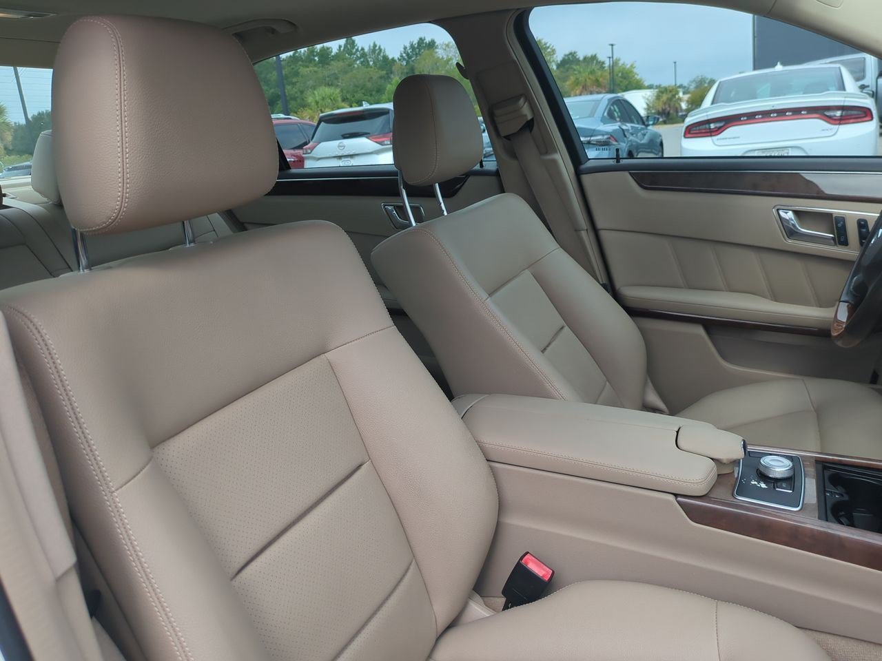 Used 2010 Mercedes-Benz E 350 Sedan image 41