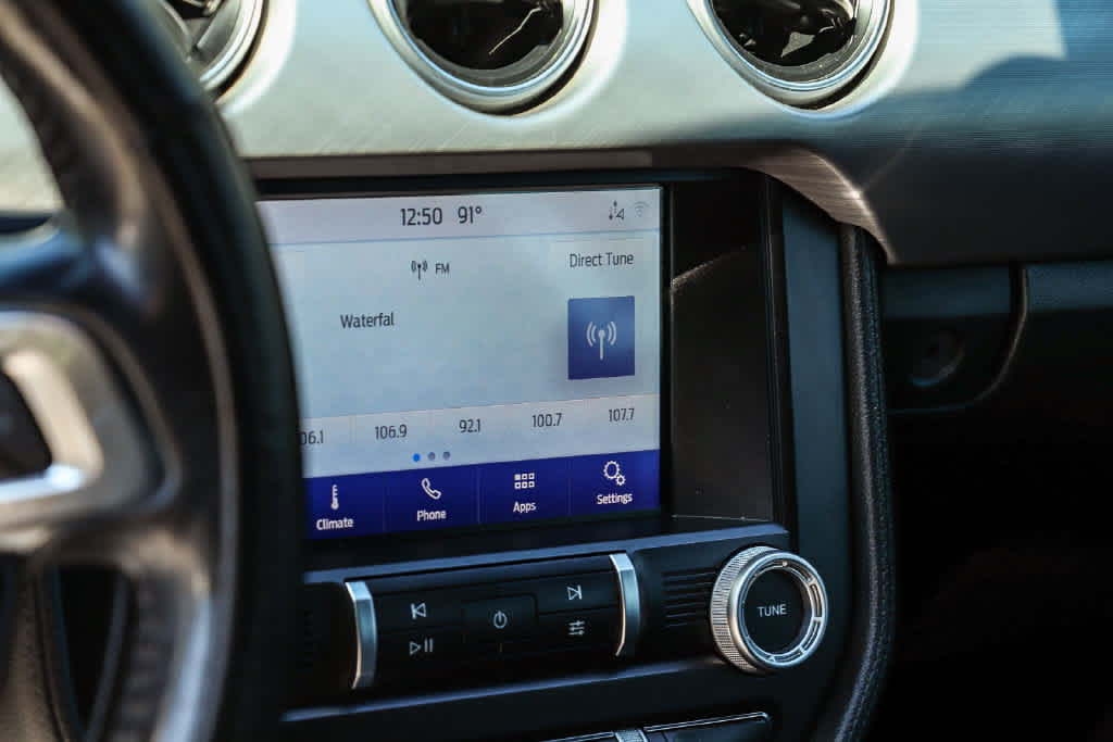 Used 2020 Ford Mustang Premium RWD image 13