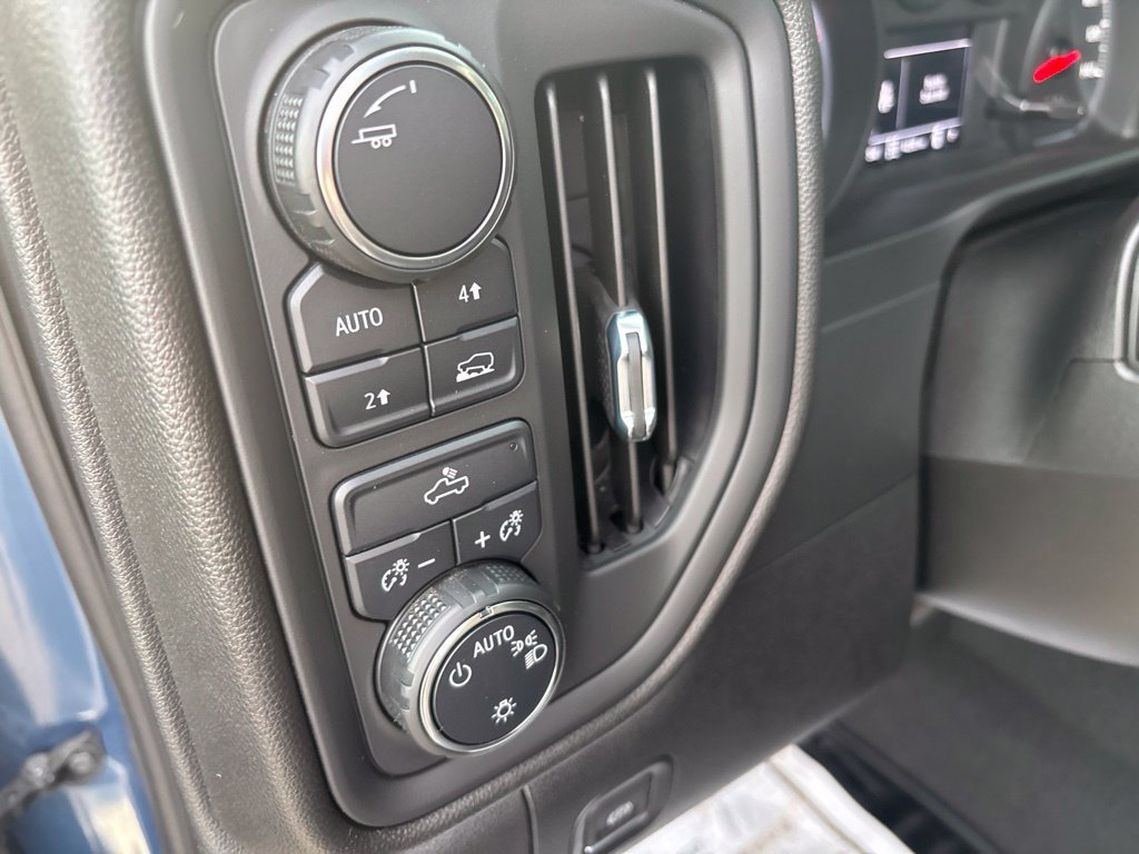 Used 2024 Chevrolet Silverado 1500 Custom w/ Turbomax Blackout Package AWD/4WD image 20