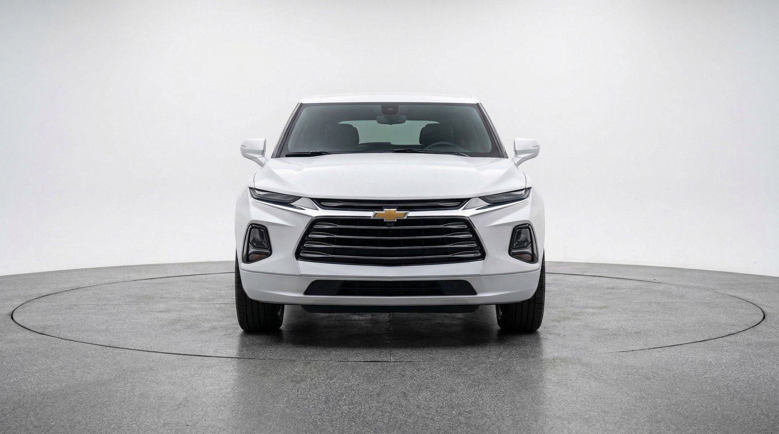 Used 2025 Chevrolet Blazer LT image 2