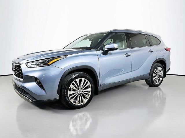 Used 2022 Toyota Highlander Platinum AWD/4WD image 3