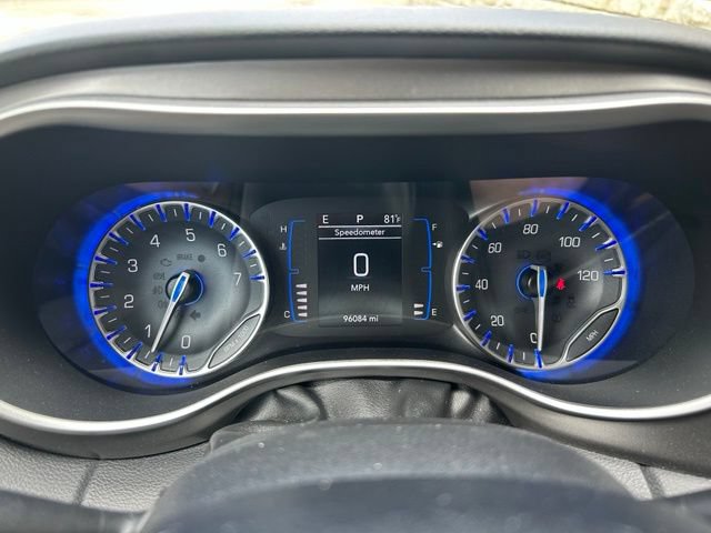 Certified 2020 Chrysler Pacifica Touring FWD image 2