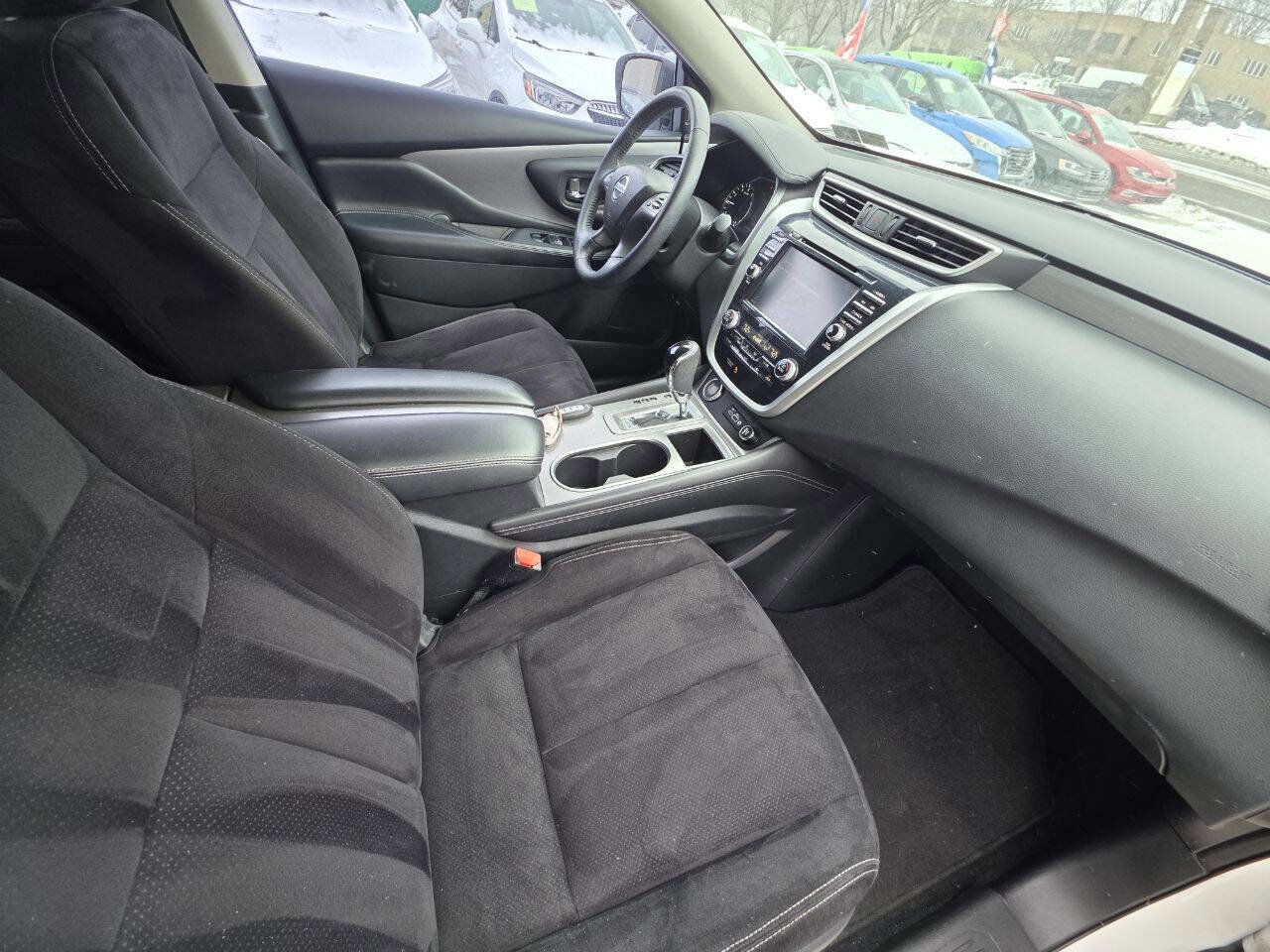Used 2019 Nissan Murano SV image 10