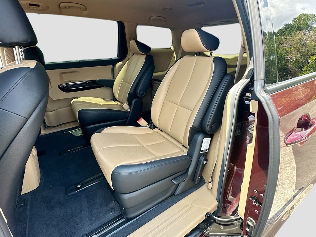 Used 2016 Kia Sedona SX FWD image 25