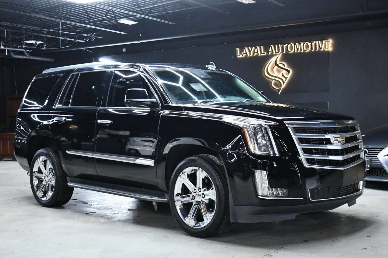 Used 2016 Cadillac Escalade Luxury image 1
