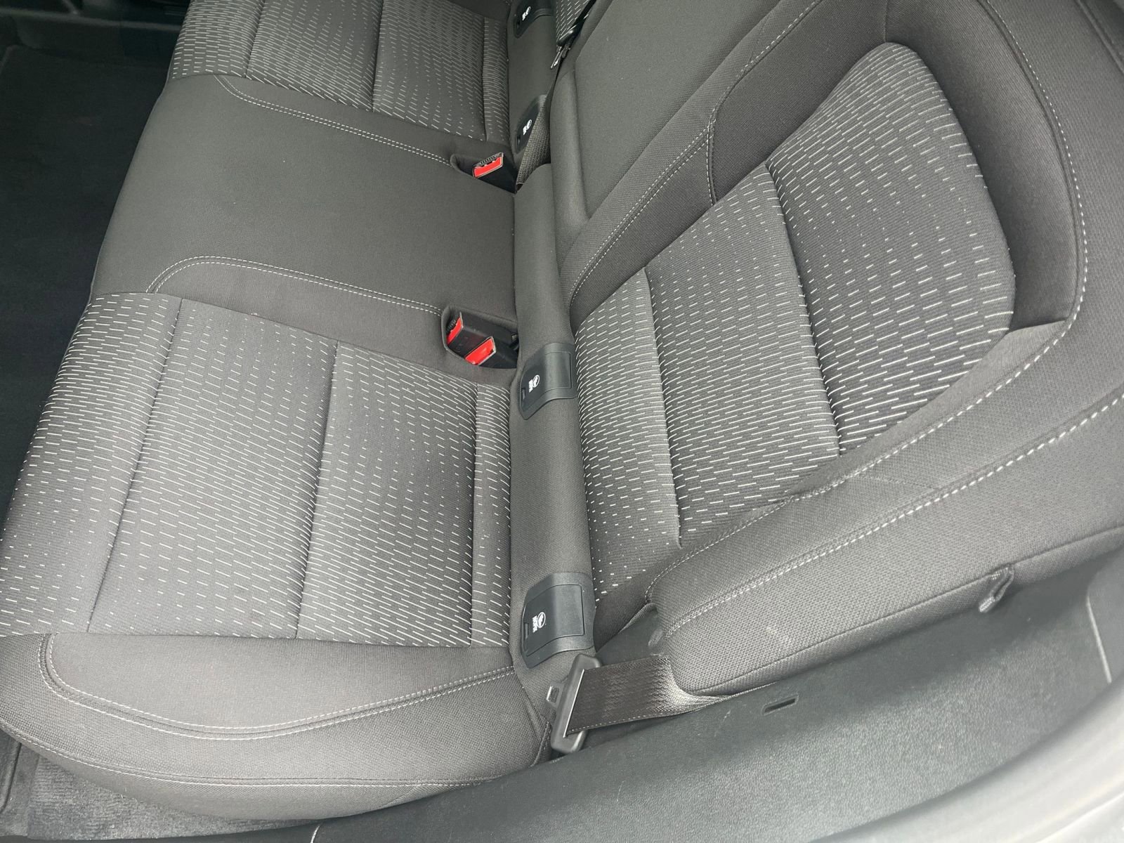 Used 2025 Chevrolet Equinox LT FWD image 32