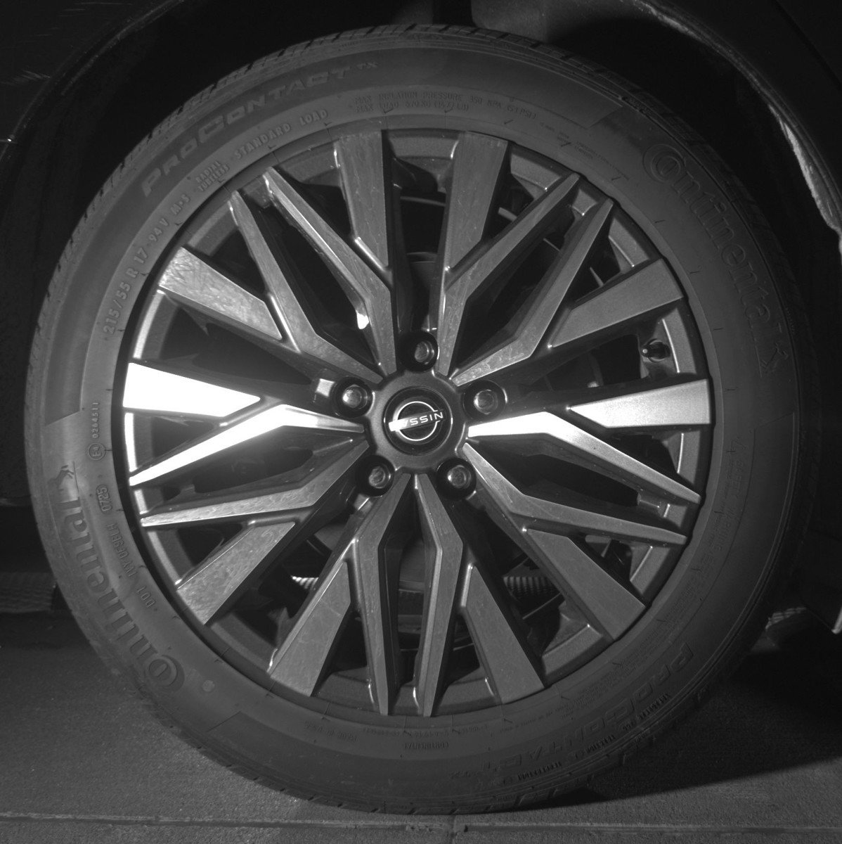 Used 2025 Nissan Altima 2.5 SV image 15