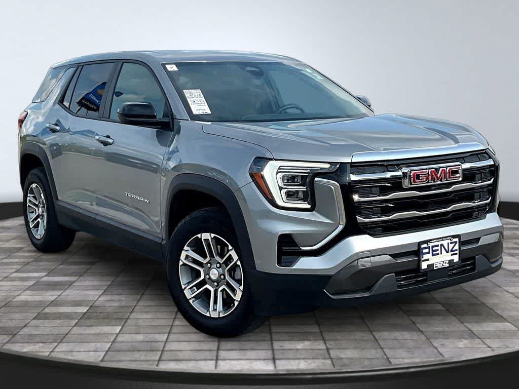 Used 2025 GMC Terrain Elevation AWD/4WD image 3