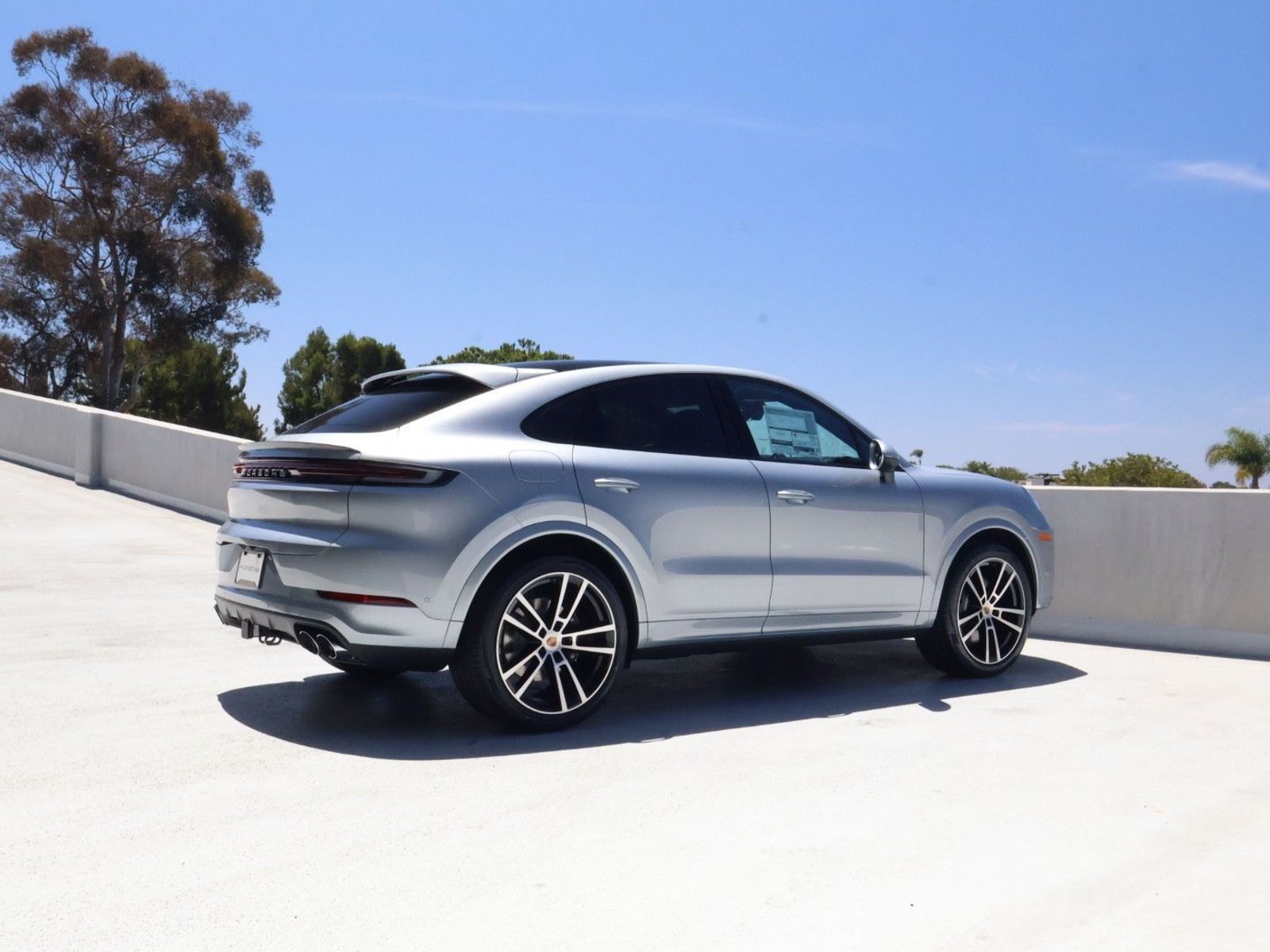 New 2026 Porsche Cayenne Coupe AWD/4WD image 8