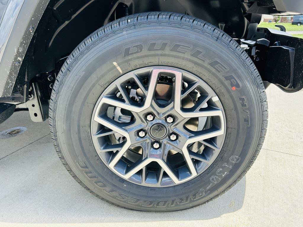 New 2025 Jeep Wrangler Unlimited Sahara AWD/4WD image 37