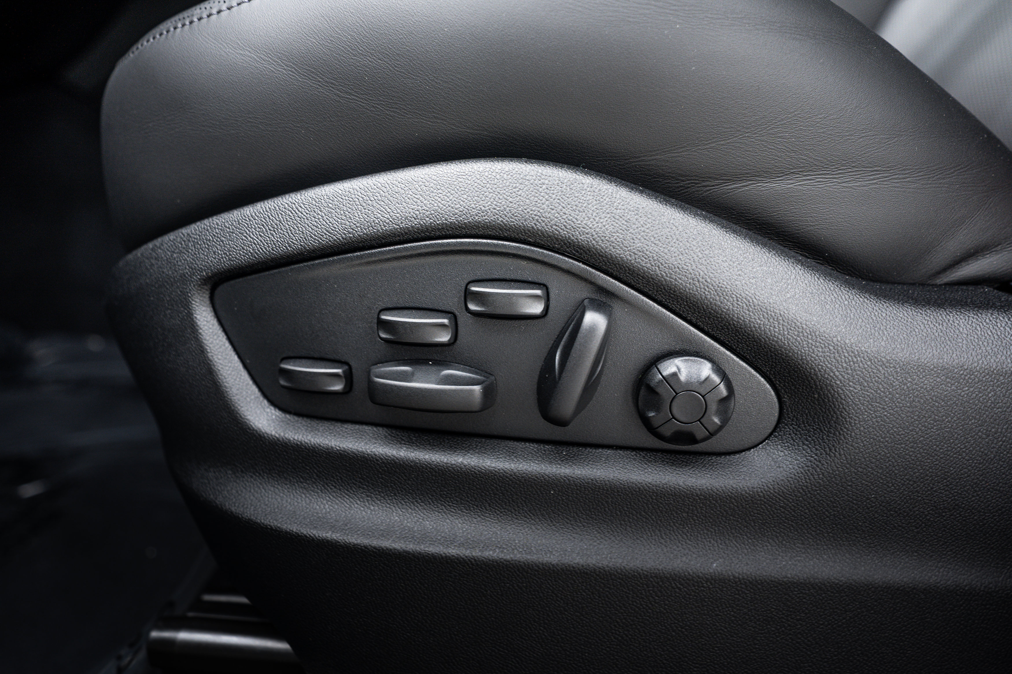 New 2026 Porsche Cayenne GTS AWD/4WD image 22