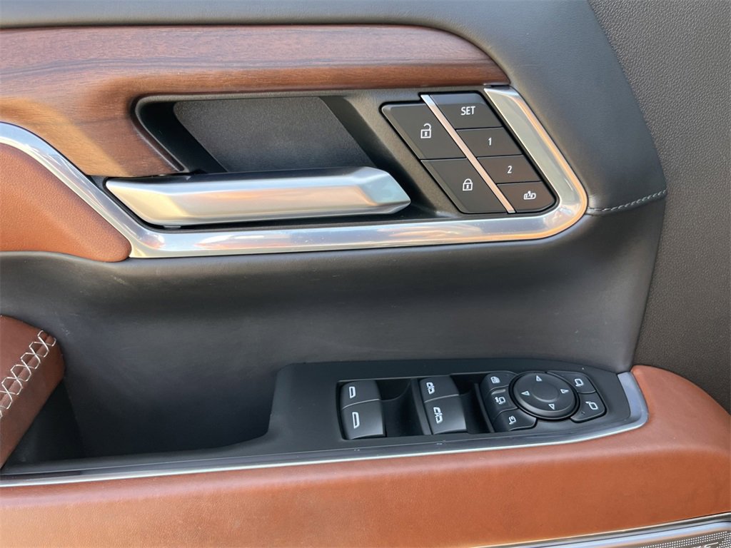 Used 2024 GMC Sierra 3500 Denali Ultimate image 30