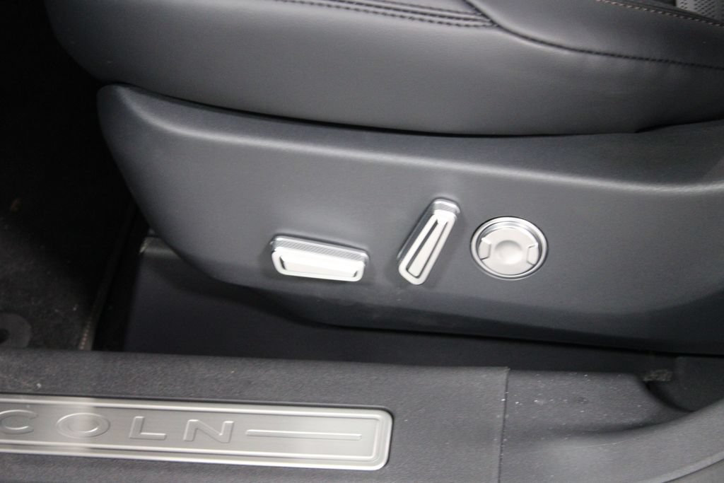 New 2026 Lincoln Nautilus Reserve w/ Jet Appearance Package AWD/4WD image 21