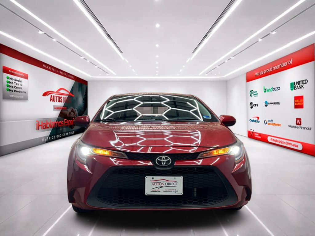Used 2021 Toyota Corolla LE FWD image 2