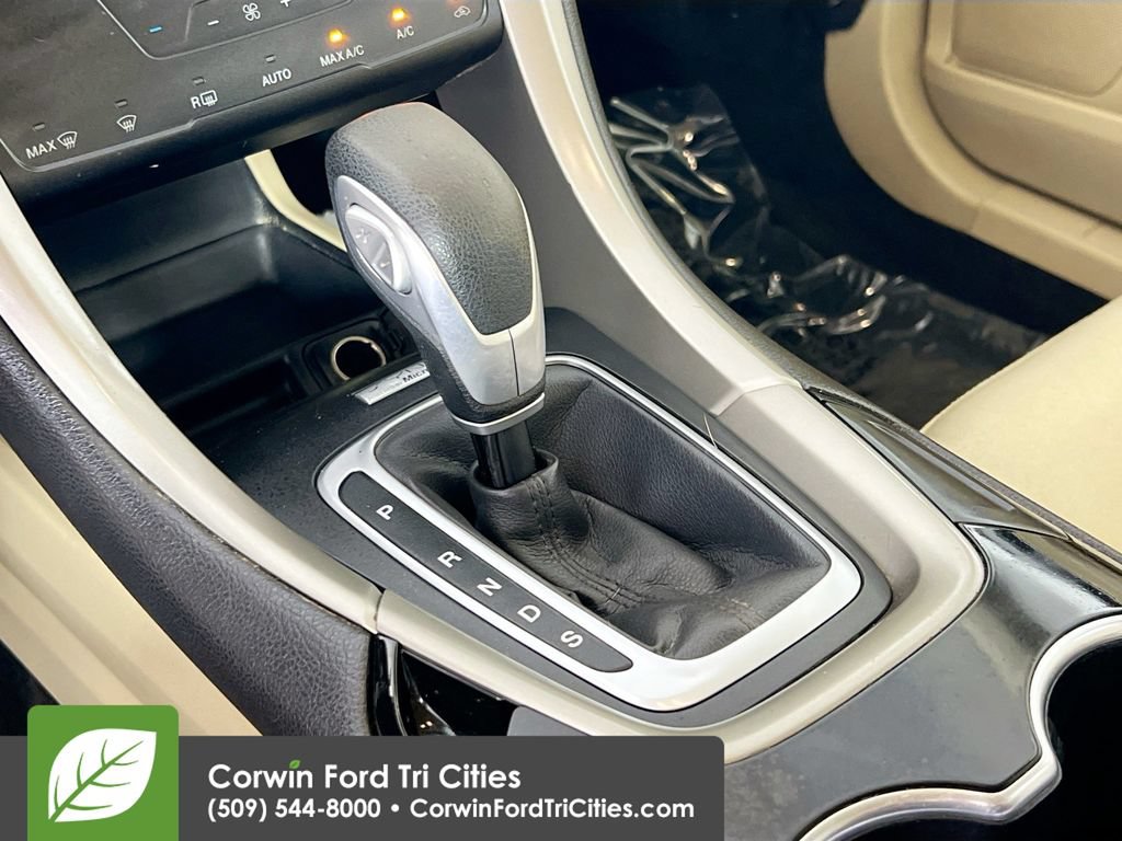 Used 2014 Ford Fusion SE FWD image 10