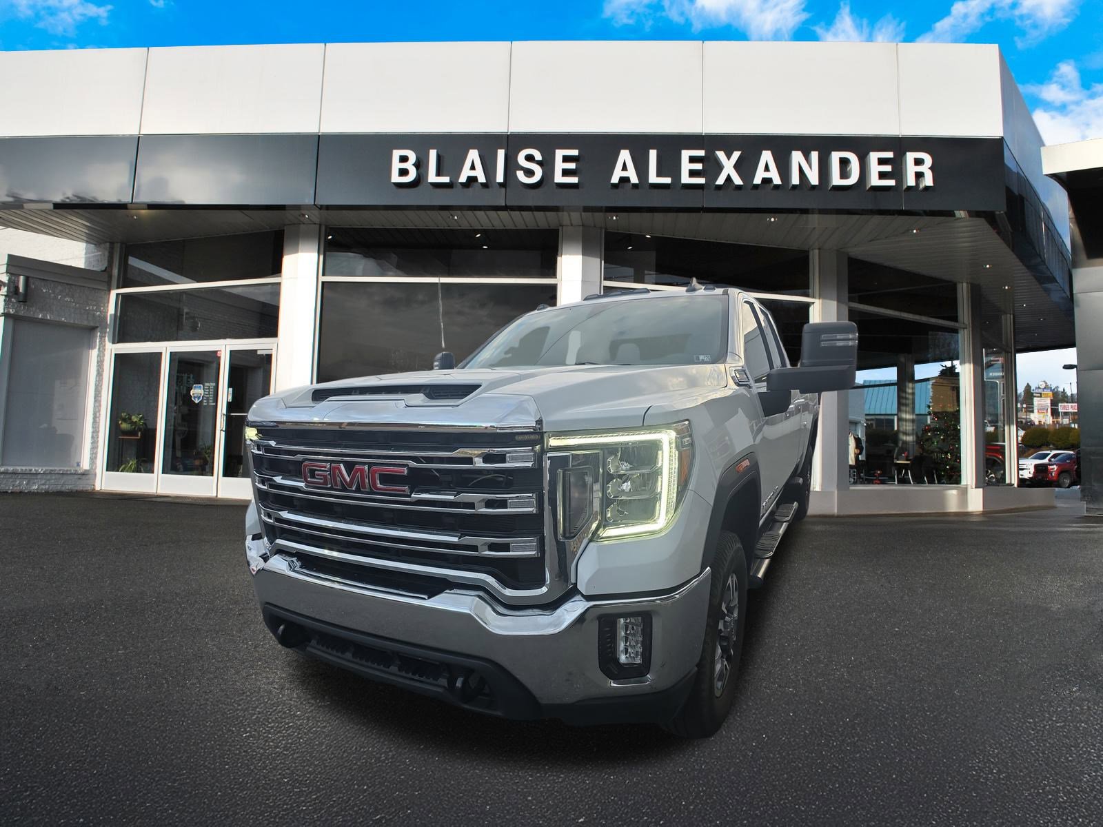 Used 2022 GMC Sierra 3500 SLE w/ SLE Convenience Package image 10