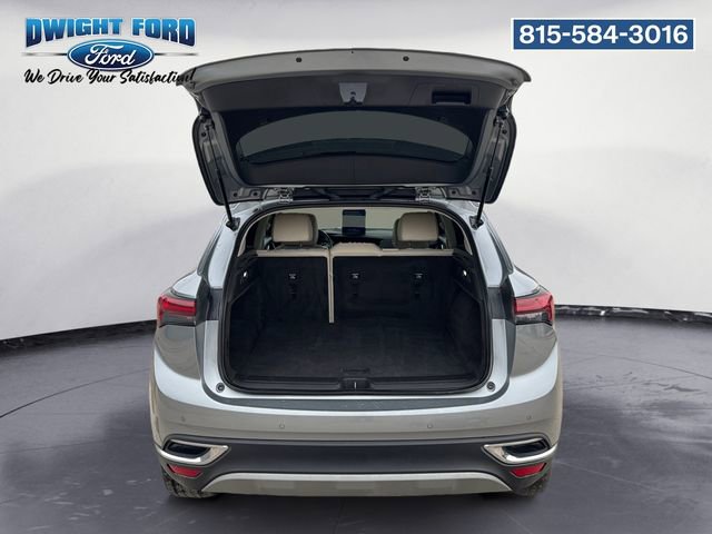 Used 2023 Buick Envision Preferred image 18