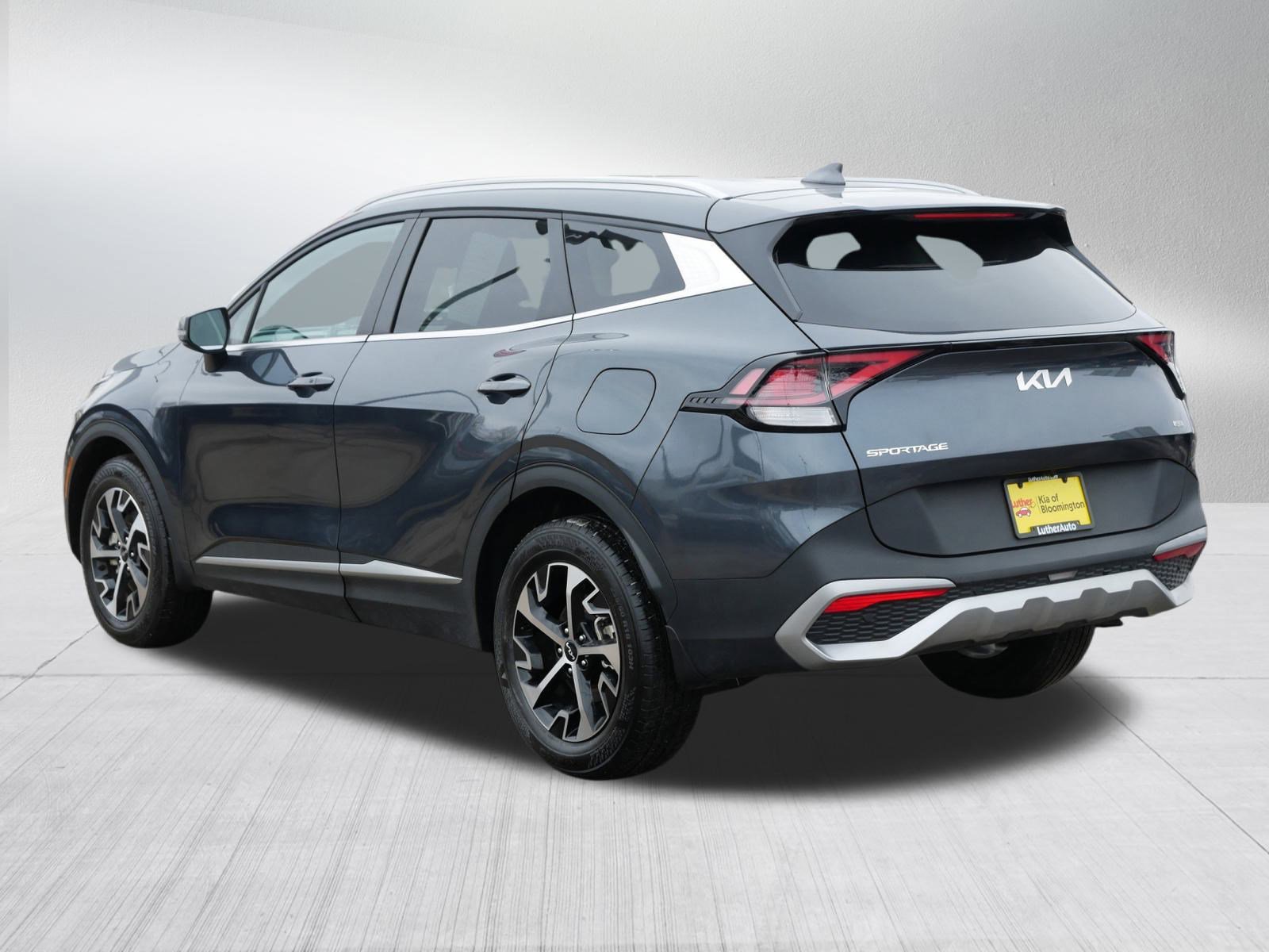Used 2023 Kia Sportage EX image 5
