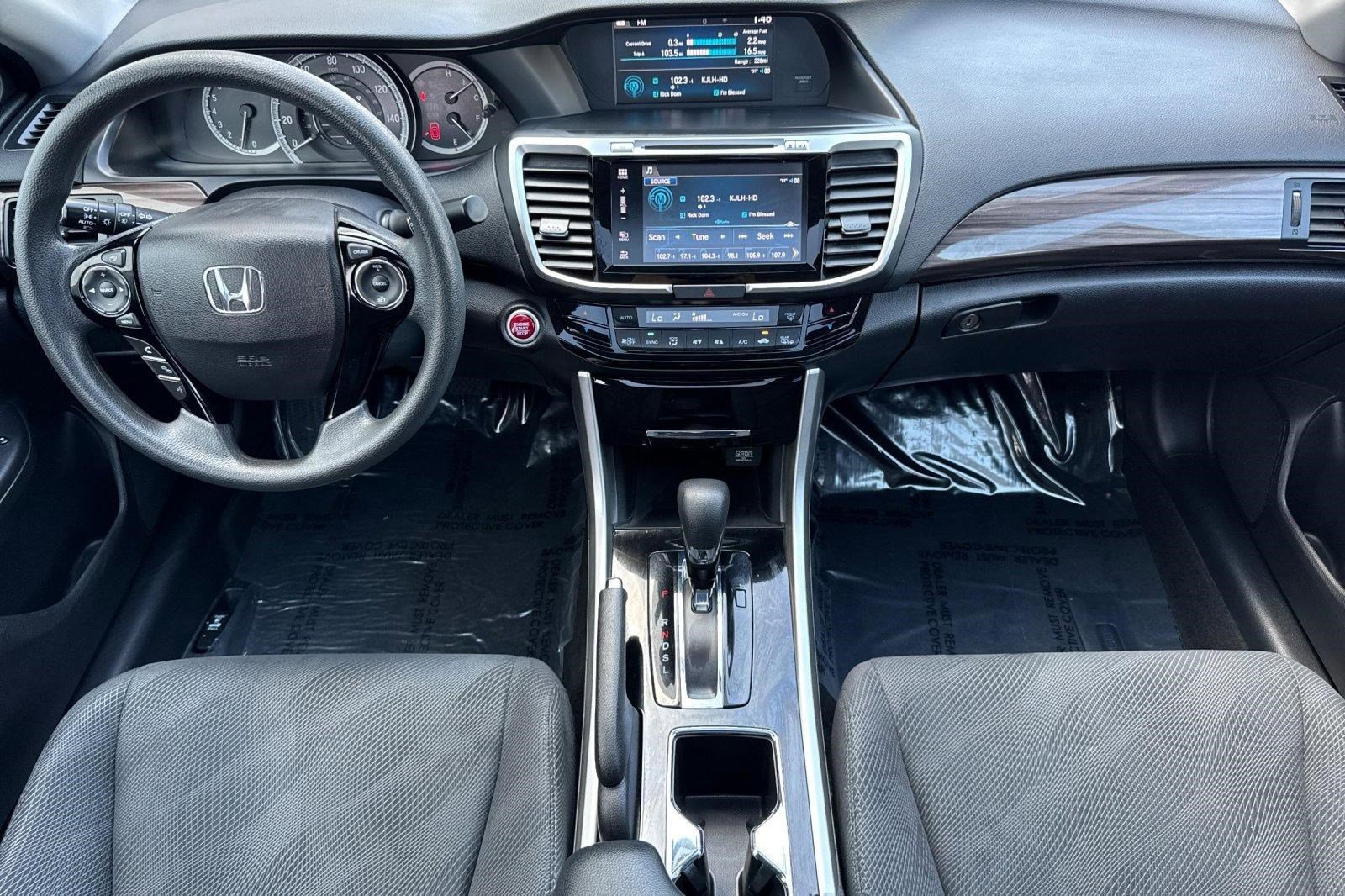 Used 2017 Honda Accord EX image 16