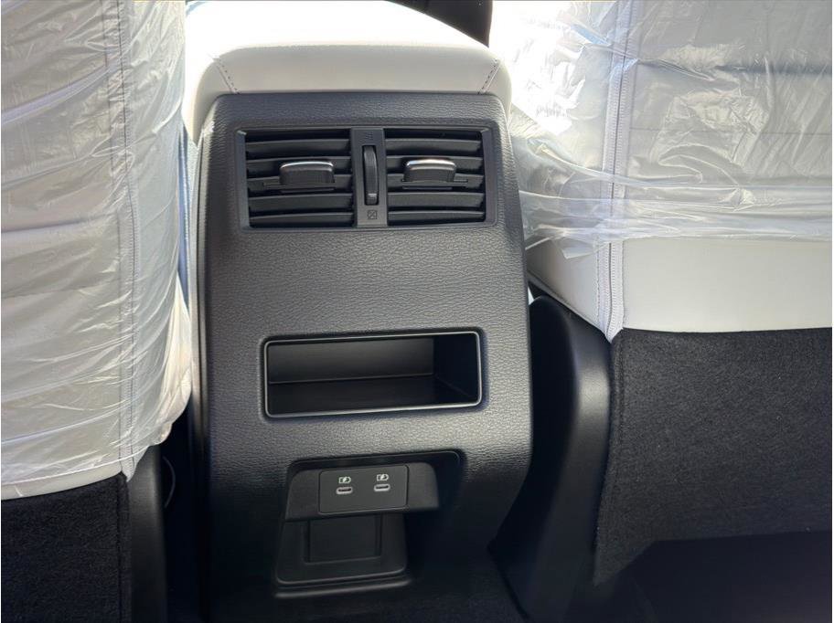 New 2026 Mitsubishi Outlander LE image 20