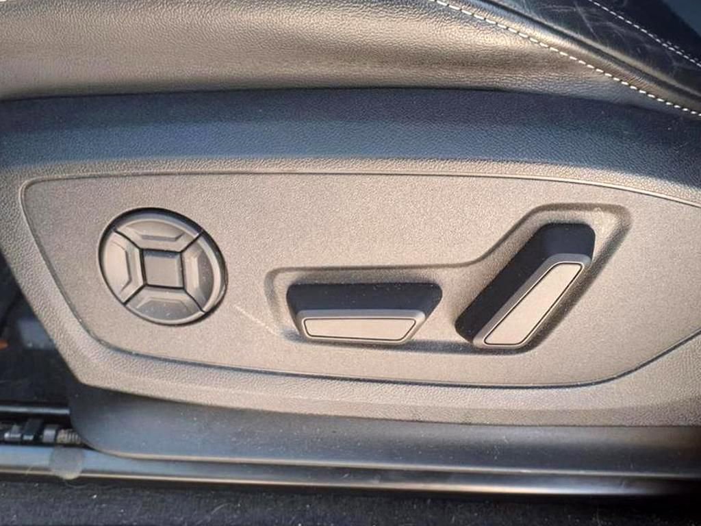 Used 2024 Audi Q3 2.0T Premium Plus w/ Premium Plus Package image 9