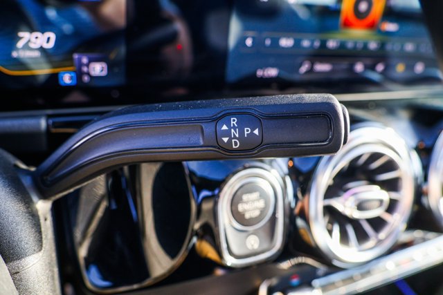 Used 2021 Mercedes-Benz GLA 35 AMG 4MATIC image 21