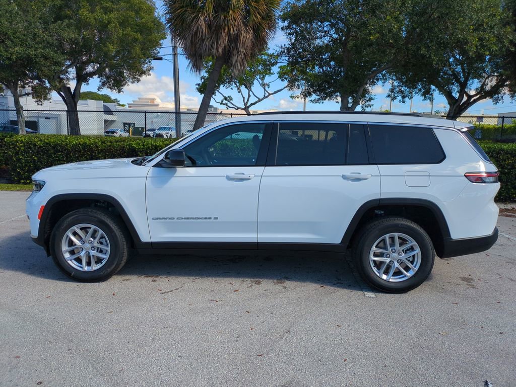 New 2025 Jeep Grand Cherokee L Laredo image 8