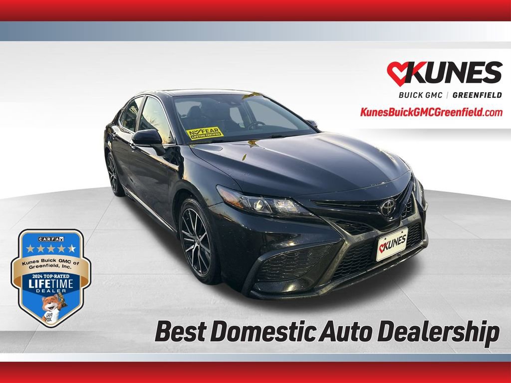 Used 2024 Toyota Camry SE image 1