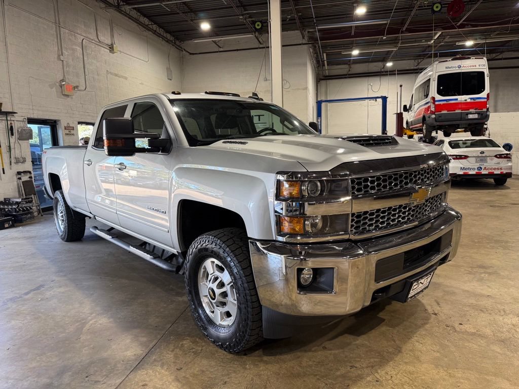 Used 2019 Chevrolet Silverado 2500 LT w/ LT Convenience Package AWD/4WD image 6