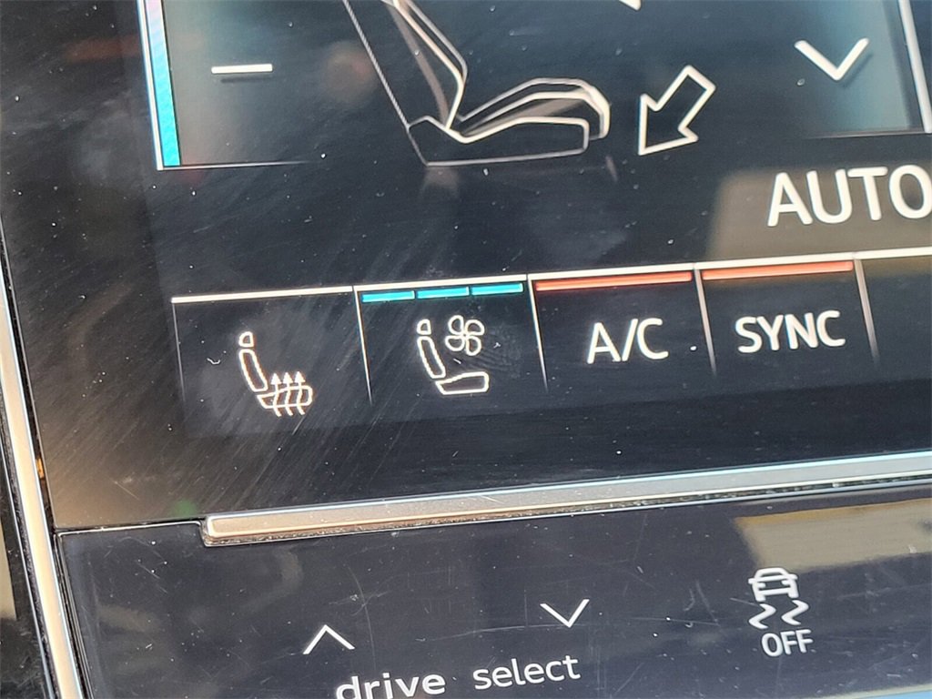 Used 2019 Audi Q8 Prestige image 21