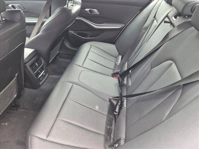 Used 2020 BMW 330i Sedan w/ Convenience Package RWD image 17