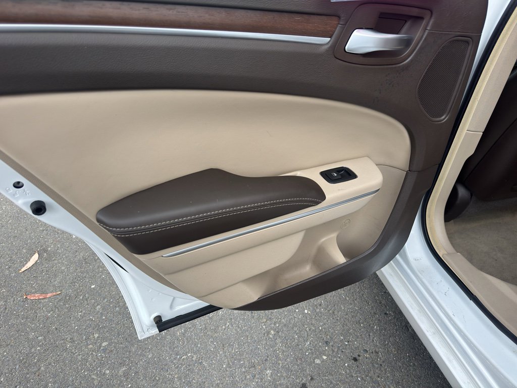 Used 2013 Chrysler 300 C Luxury Series w/ Beats Audio Group image 11