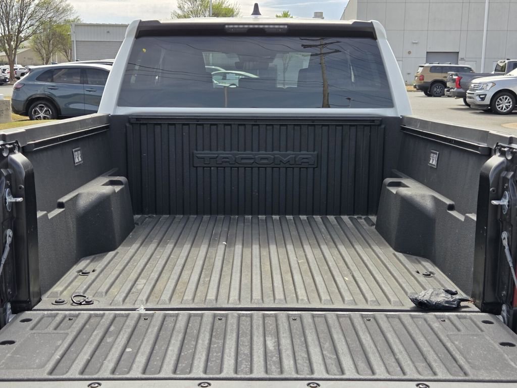 Used 2025 Toyota Tacoma SR5 image 9