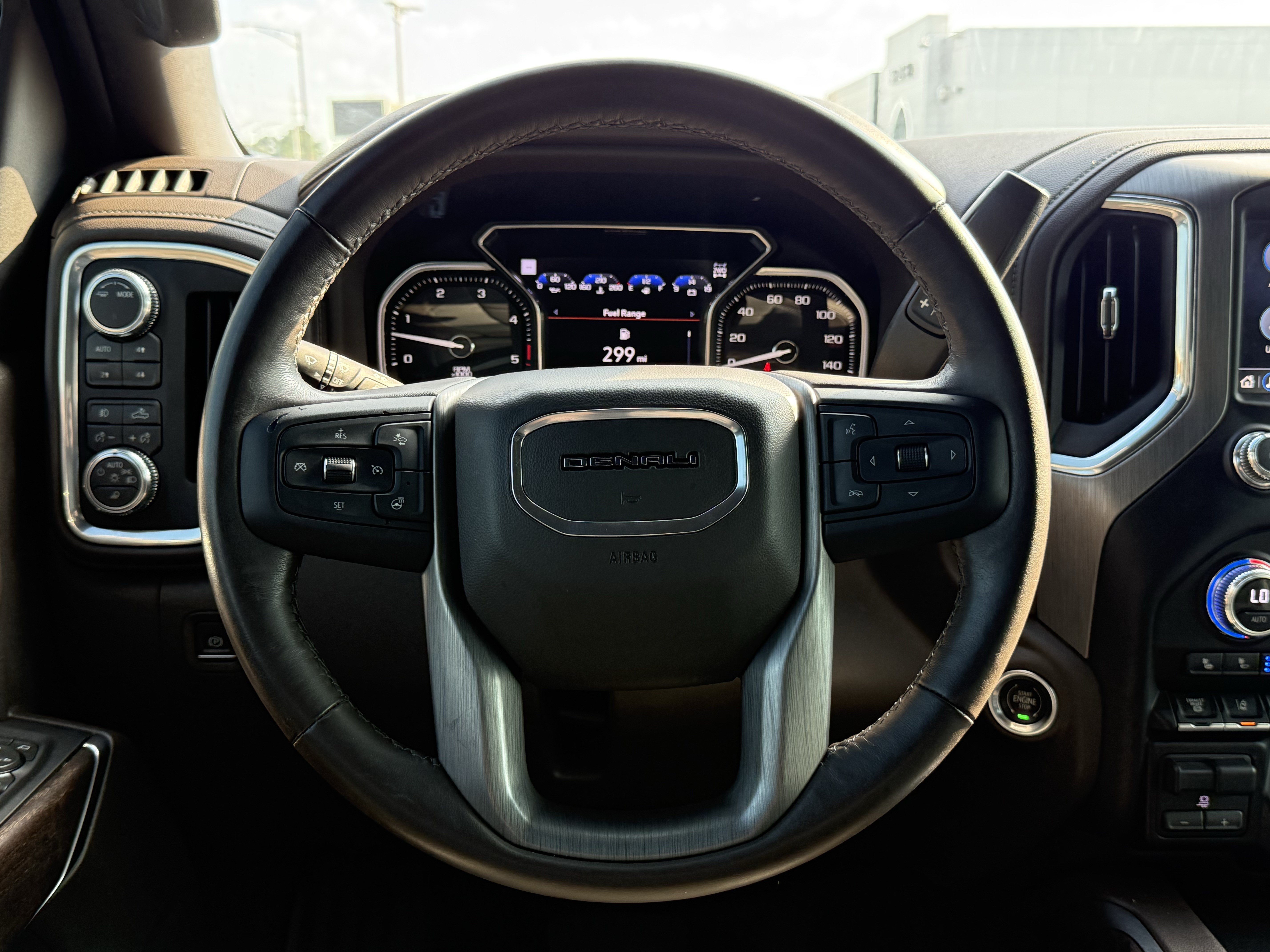 Used 2023 GMC Sierra 2500 Denali w/ Denali Ultimate Package AWD/4WD image 19