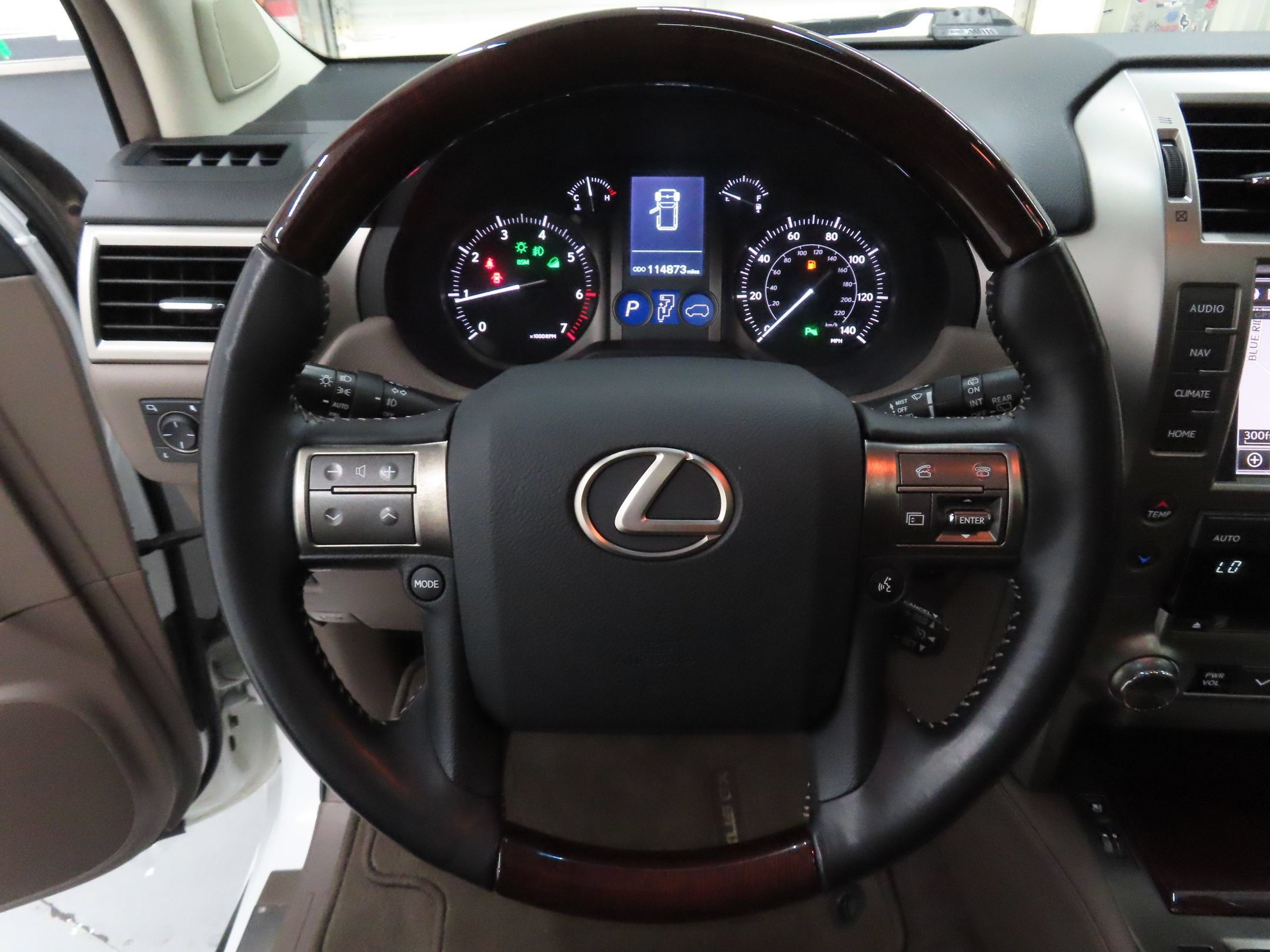 Used 2019 Lexus GX 460 Premium AWD/4WD image 15