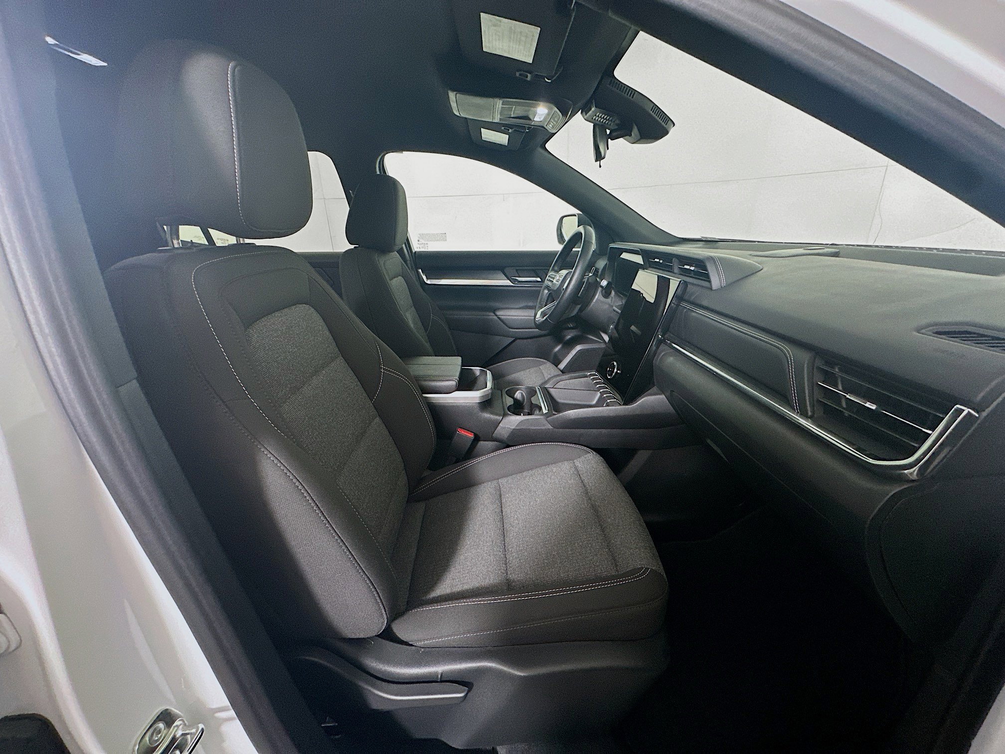 Used 2026 GMC Terrain Elevation image 32