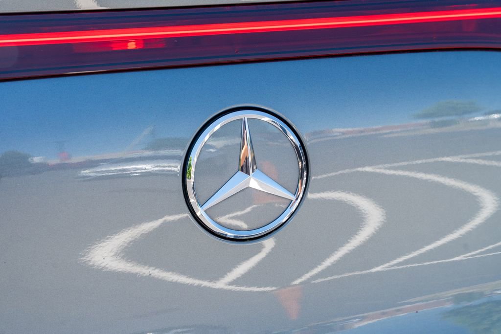 Used 2023 Mercedes-Benz EQE 350+ SUV w/ Exclusive Trim Package image 23
