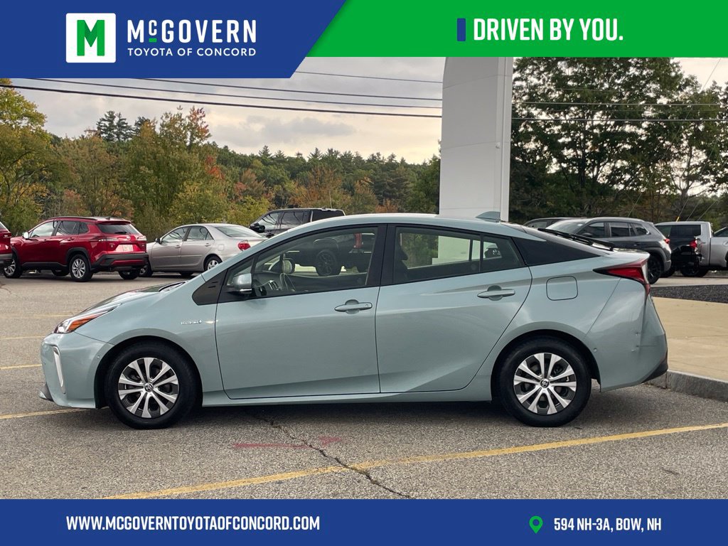 Used 2021 Toyota Prius LE w/ Carpet Mat Package (TMS) AWD/4WD image 2