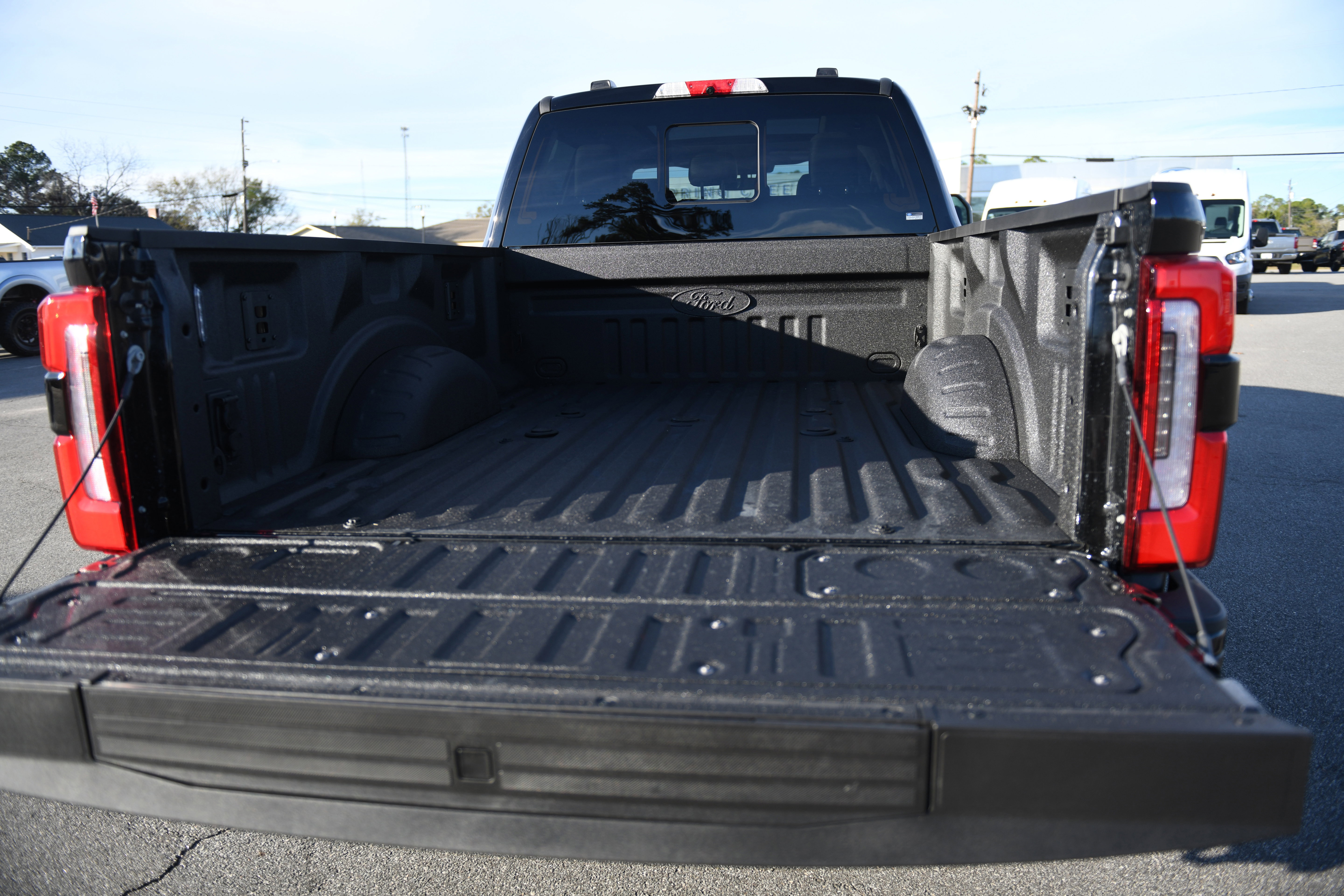 New 2026 Ford F250 Platinum w/ Platinum Plus Package image 8