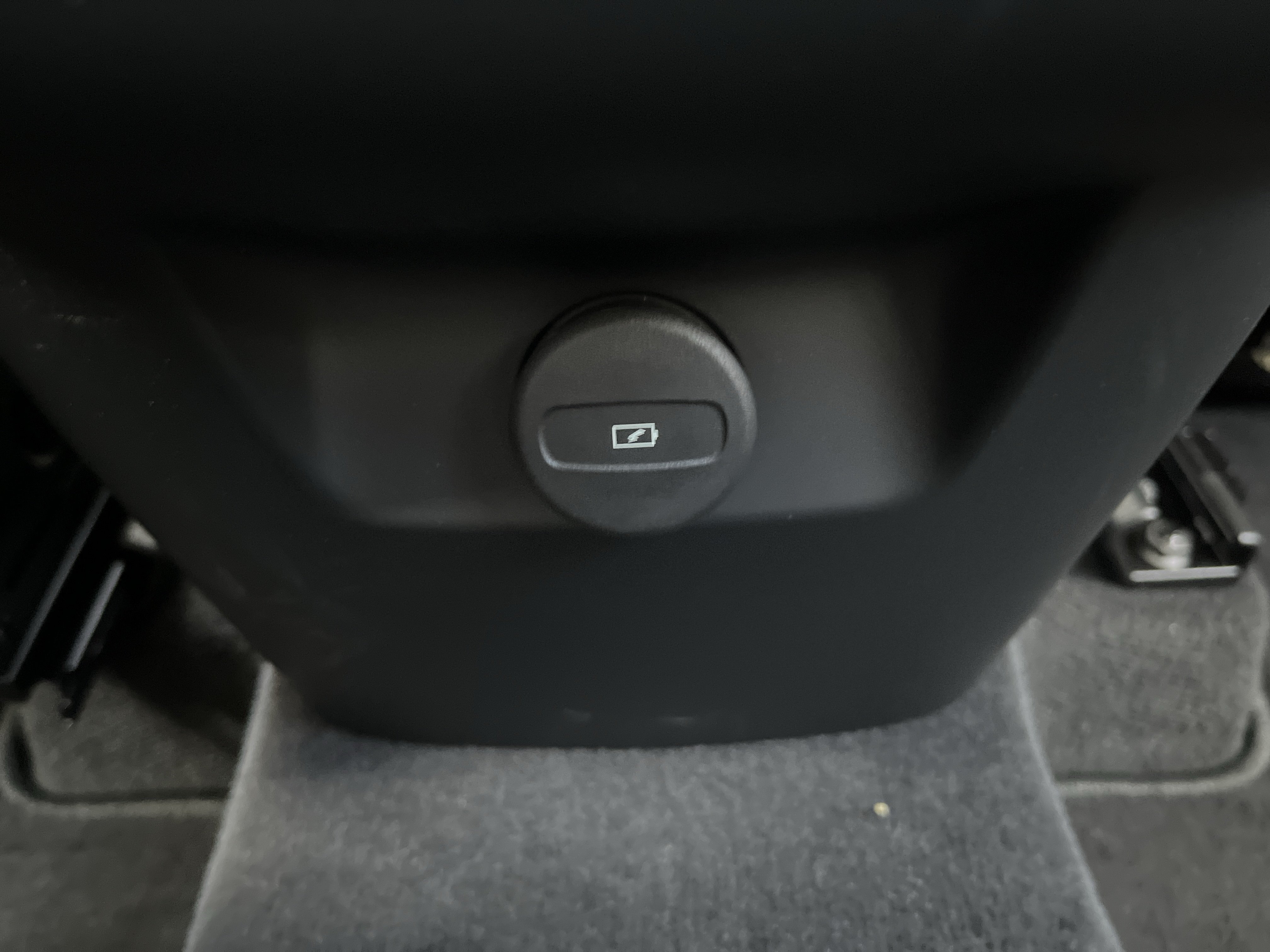 New 2026 Volvo XC90 B6 Plus AWD/4WD image 13