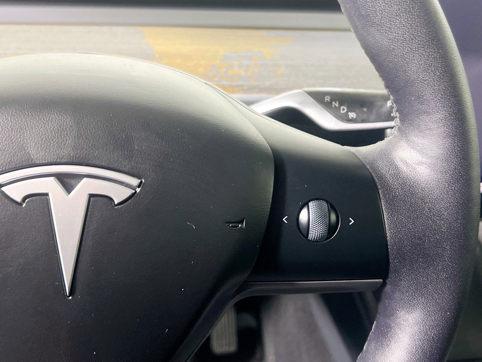 Used 2024 Tesla Model Y 2WD image 19