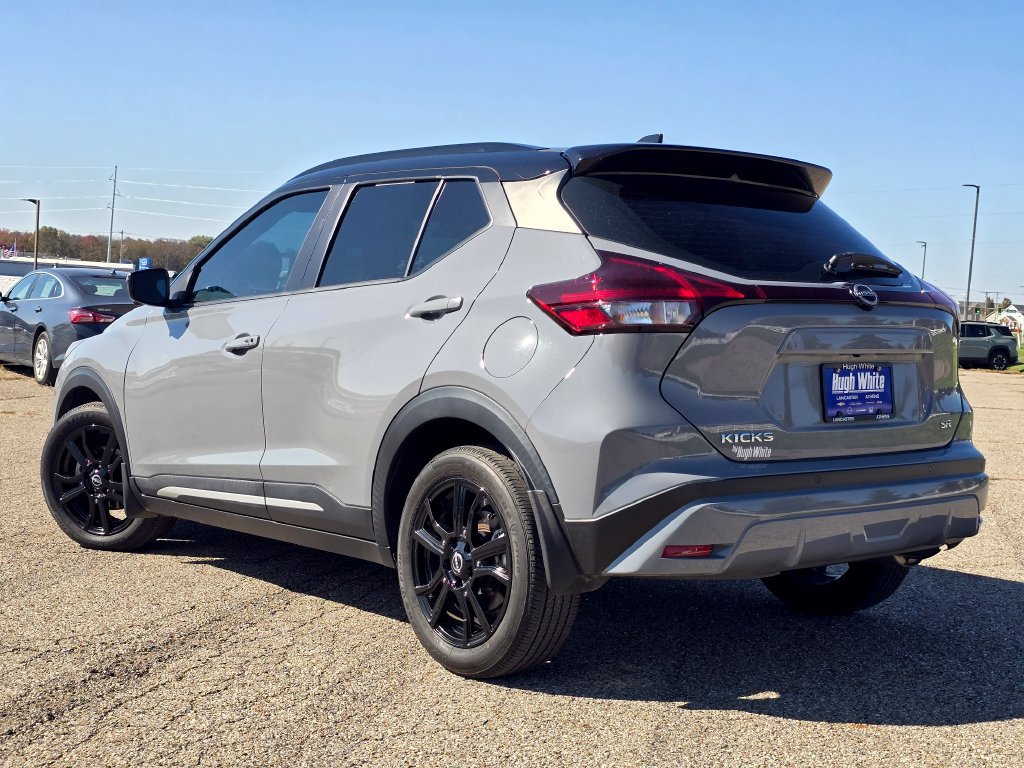 Used 2023 Nissan Kicks SR FWD image 10